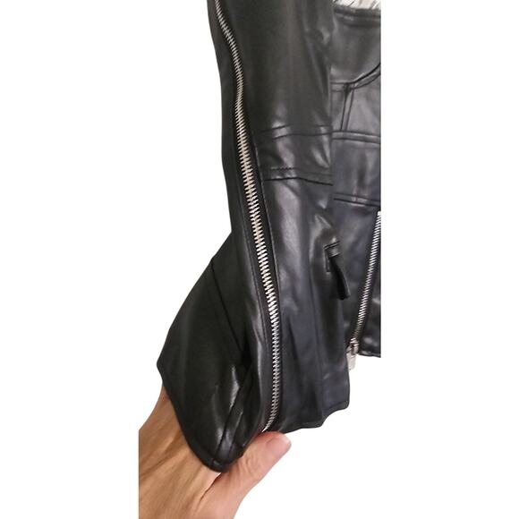 Lace and faux leather corset style top. - Picture 4 of 6